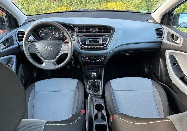 Hyundai i20 cena 32999 przebieg: 138193, rok produkcji 2017 z Warka małe 704